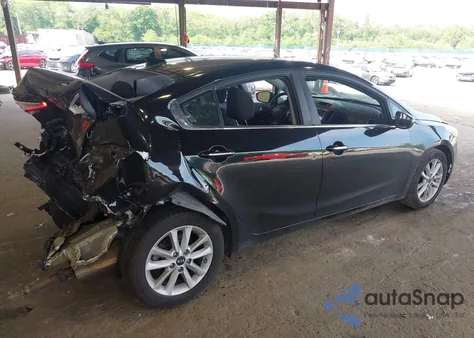 2017 Kia Forte S из США, поврежденный, VIN 3KPFL4A76HE060002